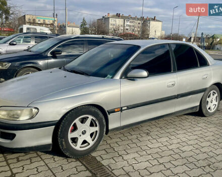 Серый Опель Омега, объемом двигателя 2 л и пробегом 400 тыс. км за 1800 $, фото 1 на Automoto.ua