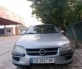Серый Опель Омега, объемом двигателя 2 л и пробегом 328 тыс. км за 1744 $, фото 2 на Automoto.ua