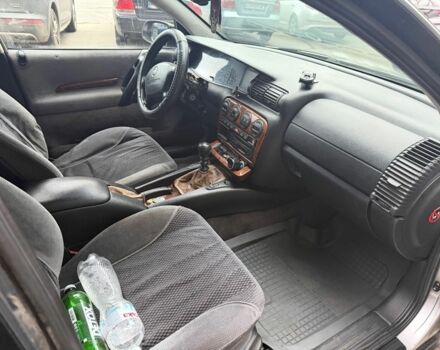 Серый Опель Омега, объемом двигателя 2 л и пробегом 278 тыс. км за 2400 $, фото 9 на Automoto.ua