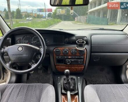 Серый Опель Омега, объемом двигателя 2 л и пробегом 250 тыс. км за 2500 $, фото 3 на Automoto.ua