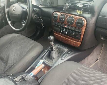 Серый Опель Омега, объемом двигателя 2.5 л и пробегом 300 тыс. км за 1700 $, фото 5 на Automoto.ua