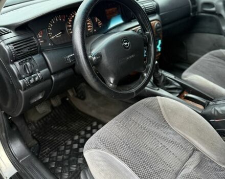 Серый Опель Омега, объемом двигателя 2 л и пробегом 330 тыс. км за 2550 $, фото 3 на Automoto.ua