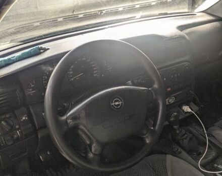 Серый Опель Омега, объемом двигателя 2 л и пробегом 430 тыс. км за 1300 $, фото 5 на Automoto.ua