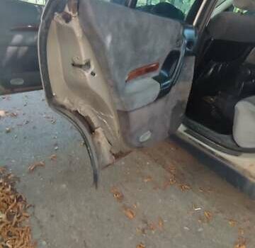 Серый Опель Омега, объемом двигателя 2.5 л и пробегом 400 тыс. км за 2200 $, фото 10 на Automoto.ua