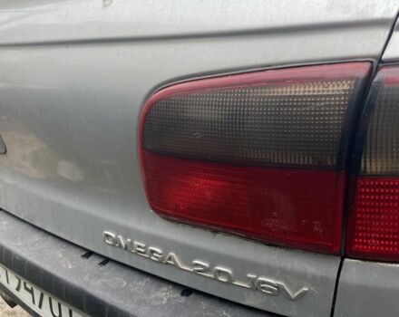 Серый Опель Омега, объемом двигателя 2 л и пробегом 358 тыс. км за 1500 $, фото 4 на Automoto.ua