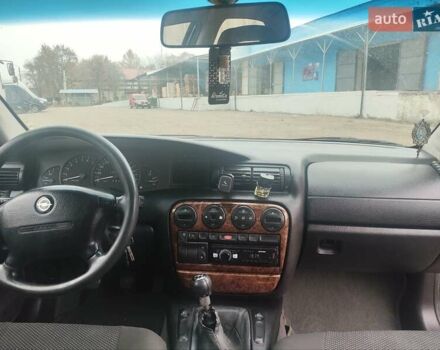 Серый Опель Омега, объемом двигателя 2.5 л и пробегом 300 тыс. км за 1700 $, фото 7 на Automoto.ua