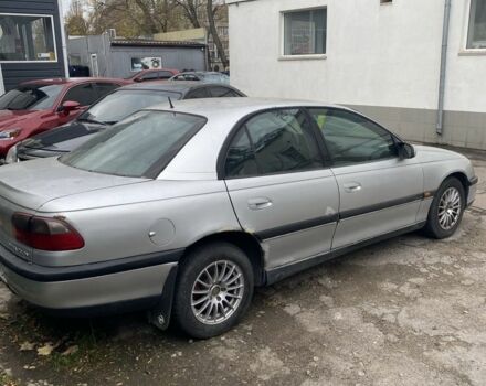 Серый Опель Омега, объемом двигателя 2 л и пробегом 358 тыс. км за 1500 $, фото 6 на Automoto.ua