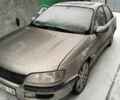 Сірий Опель Омега, об'ємом двигуна 2 л та пробігом 440 тис. км за 2250 $, фото 1 на Automoto.ua