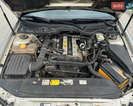 Серый Опель Омега, объемом двигателя 2 л и пробегом 250 тыс. км за 2500 $, фото 7 на Automoto.ua