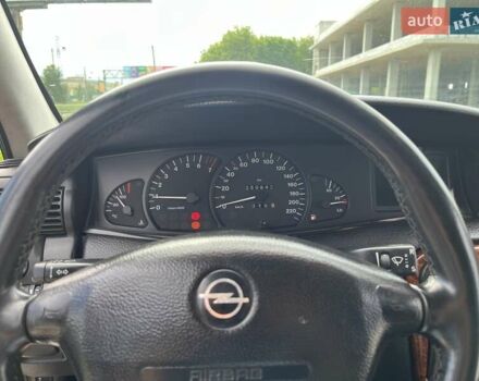 Серый Опель Омега, объемом двигателя 2 л и пробегом 250 тыс. км за 2500 $, фото 4 на Automoto.ua