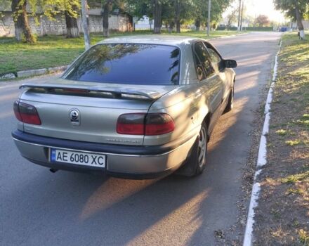 Серый Опель Омега, объемом двигателя 2 л и пробегом 376 тыс. км за 2400 $, фото 4 на Automoto.ua