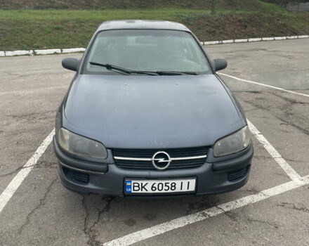 Сірий Опель Омега, об'ємом двигуна 2 л та пробігом 300 тис. км за 1800 $, фото 1 на Automoto.ua