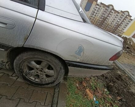 Серый Опель Омега, объемом двигателя 2.5 л и пробегом 364 тыс. км за 1500 $, фото 3 на Automoto.ua