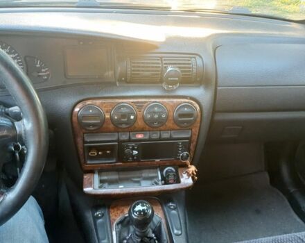 Серый Опель Омега, объемом двигателя 2 л и пробегом 376 тыс. км за 2400 $, фото 7 на Automoto.ua