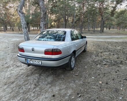 Серый Опель Омега, объемом двигателя 2 л и пробегом 249 тыс. км за 2450 $, фото 6 на Automoto.ua