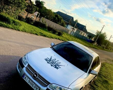 Опель Омега 1997 в Виноградове на Automoto.ua Серый Опель Омега, объемом двигателя 2 л и пробегом 640 тыс. км за 1500 $, фото 3 на Automoto.ua