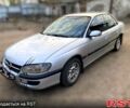Сірий Опель Омега, об'ємом двигуна 2 л та пробігом 200 тис. км за 2000 $, фото 1 на Automoto.ua