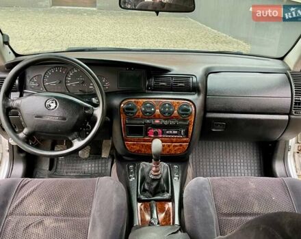 Серый Опель Омега, объемом двигателя 2 л и пробегом 380 тыс. км за 1450 $, фото 6 на Automoto.ua