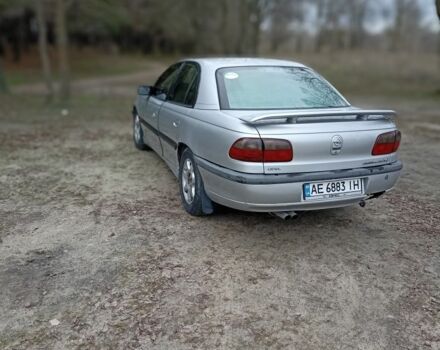 Серый Опель Омега, объемом двигателя 2.5 л и пробегом 230 тыс. км за 2000 $, фото 3 на Automoto.ua