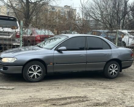 Серый Опель Омега, объемом двигателя 2 л и пробегом 295 тыс. км за 2200 $, фото 4 на Automoto.ua