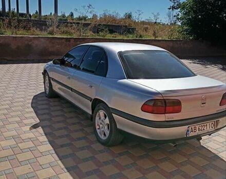 Сірий Опель Омега, об'ємом двигуна 2.5 л та пробігом 165 тис. км за 4000 $, фото 5 на Automoto.ua