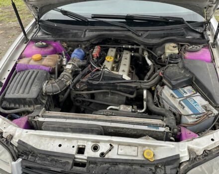 Серый Опель Омега, объемом двигателя 2 л и пробегом 473 тыс. км за 2500 $, фото 10 на Automoto.ua