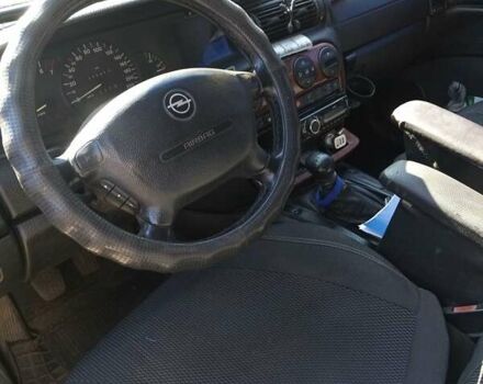 Сірий Опель Омега, об'ємом двигуна 2 л та пробігом 400 тис. км за 3000 $, фото 6 на Automoto.ua