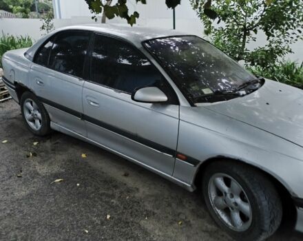 Серый Опель Омега, объемом двигателя 2 л и пробегом 370 тыс. км за 1200 $, фото 1 на Automoto.ua