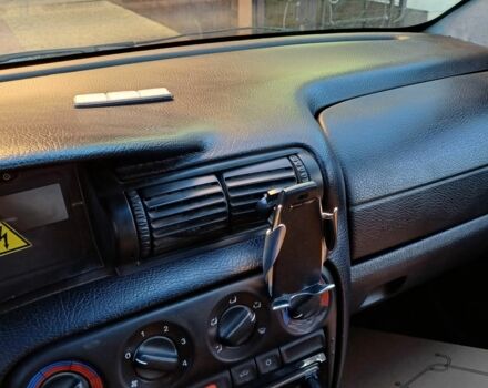 Серый Опель Омега, объемом двигателя 2 л и пробегом 500 тыс. км за 2500 $, фото 1 на Automoto.ua