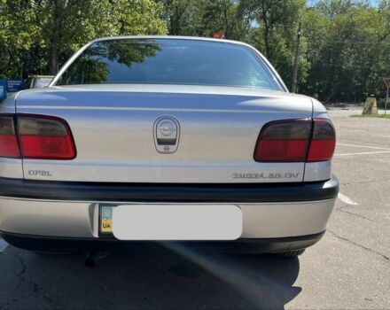 Сірий Опель Омега, об'ємом двигуна 2 л та пробігом 202 тис. км за 2700 $, фото 2 на Automoto.ua