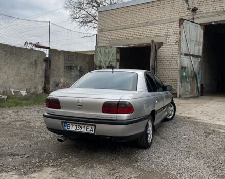Серый Опель Омега, объемом двигателя 2 л и пробегом 290 тыс. км за 2400 $, фото 1 на Automoto.ua