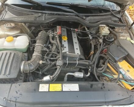 Серый Опель Омега, объемом двигателя 2 л и пробегом 400 тыс. км за 3000 $, фото 4 на Automoto.ua