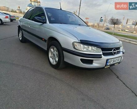 Серый Опель Омега, объемом двигателя 1.99 л и пробегом 300 тыс. км за 2650 $, фото 16 на Automoto.ua