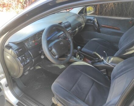 Серый Опель Омега, объемом двигателя 2 л и пробегом 300 тыс. км за 3400 $, фото 6 на Automoto.ua