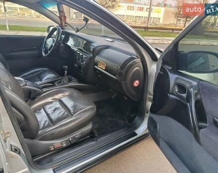 Серый Опель Омега, объемом двигателя 1.99 л и пробегом 300 тыс. км за 2650 $, фото 7 на Automoto.ua