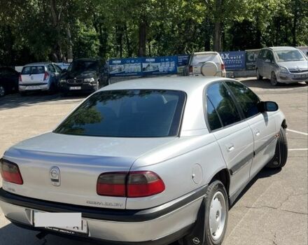 Сірий Опель Омега, об'ємом двигуна 2 л та пробігом 205 тис. км за 2150 $, фото 2 на Automoto.ua