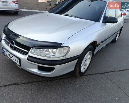Серый Опель Омега, объемом двигателя 1.99 л и пробегом 300 тыс. км за 2650 $, фото 14 на Automoto.ua