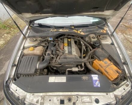 Серый Опель Омега, объемом двигателя 2.2 л и пробегом 350 тыс. км за 2700 $, фото 5 на Automoto.ua