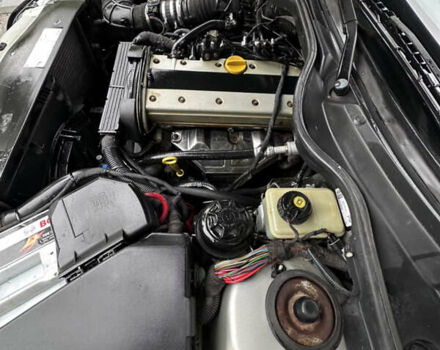 Сірий Опель Омега, об'ємом двигуна 2.2 л та пробігом 280 тис. км за 2350 $, фото 14 на Automoto.ua