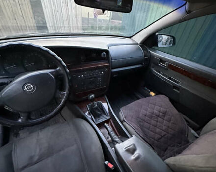 Сірий Опель Омега, об'ємом двигуна 2.2 л та пробігом 358 тис. км за 3000 $, фото 3 на Automoto.ua