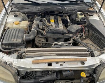 Серый Опель Омега, объемом двигателя 2.2 л и пробегом 111 тыс. км за 2600 $, фото 11 на Automoto.ua