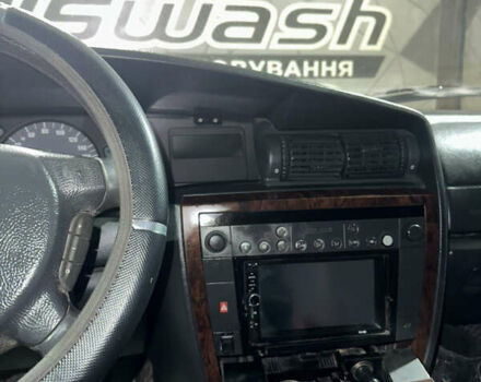 Сірий Опель Омега, об'ємом двигуна 2.2 л та пробігом 379 тис. км за 2200 $, фото 12 на Automoto.ua