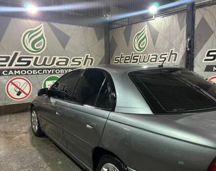 Серый Опель Омега, объемом двигателя 2.2 л и пробегом 379 тыс. км за 2200 $, фото 2 на Automoto.ua