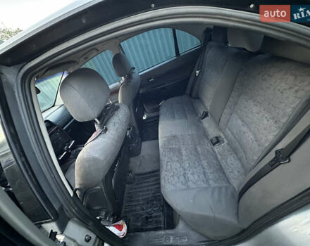 Сірий Опель Омега, об'ємом двигуна 2.2 л та пробігом 358 тис. км за 3000 $, фото 5 на Automoto.ua