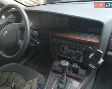 Сірий Опель Омега, об'ємом двигуна 10 л та пробігом 150 тис. км за 2000 $, фото 4 на Automoto.ua