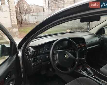 Серый Опель Омега, объемом двигателя 2.5 л и пробегом 358 тыс. км за 2500 $, фото 10 на Automoto.ua