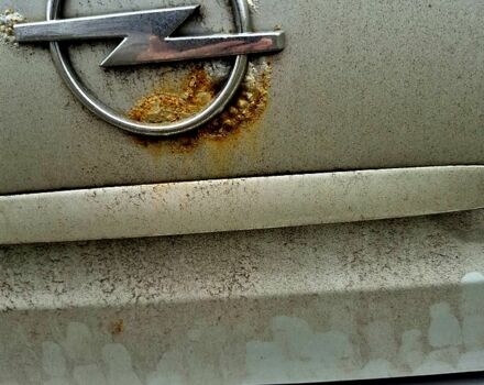 Серый Опель Омега, объемом двигателя 3.2 л и пробегом 444 тыс. км за 2500 $, фото 1 на Automoto.ua