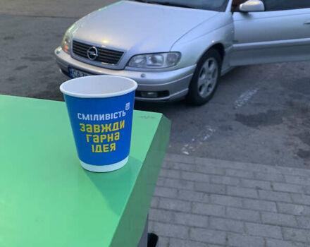 Серый Опель Омега, объемом двигателя 2.6 л и пробегом 300 тыс. км за 5000 $, фото 7 на Automoto.ua