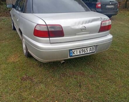 Серый Опель Омега, объемом двигателя 2.2 л и пробегом 331 тыс. км за 1900 $, фото 6 на Automoto.ua