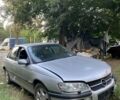 Сірий Опель Омега, об'ємом двигуна 2 л та пробігом 174 тис. км за 700 $, фото 4 на Automoto.ua